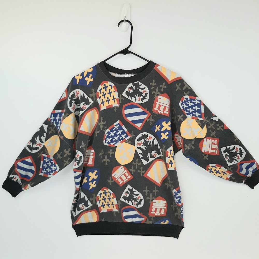 Vintage Womens CASINO Brand Coat of Arms Pullover Sweater Distressed Made in USA
